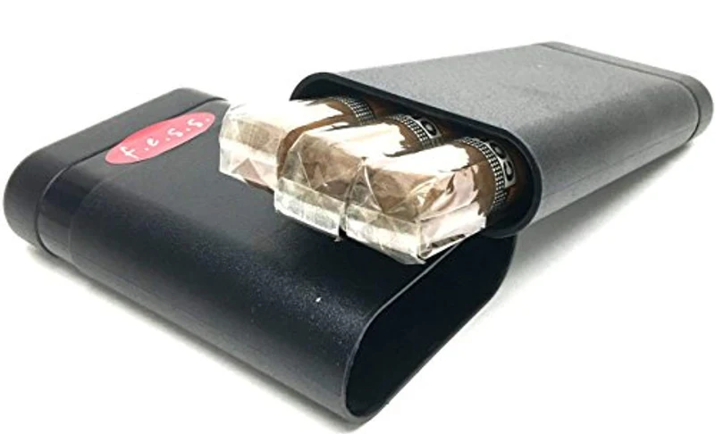 Crush-Proof Cigar Travel Case | 14-Day Humidity Lock