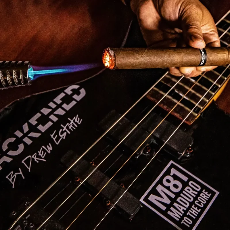 Blackened M81 Corona Doble
