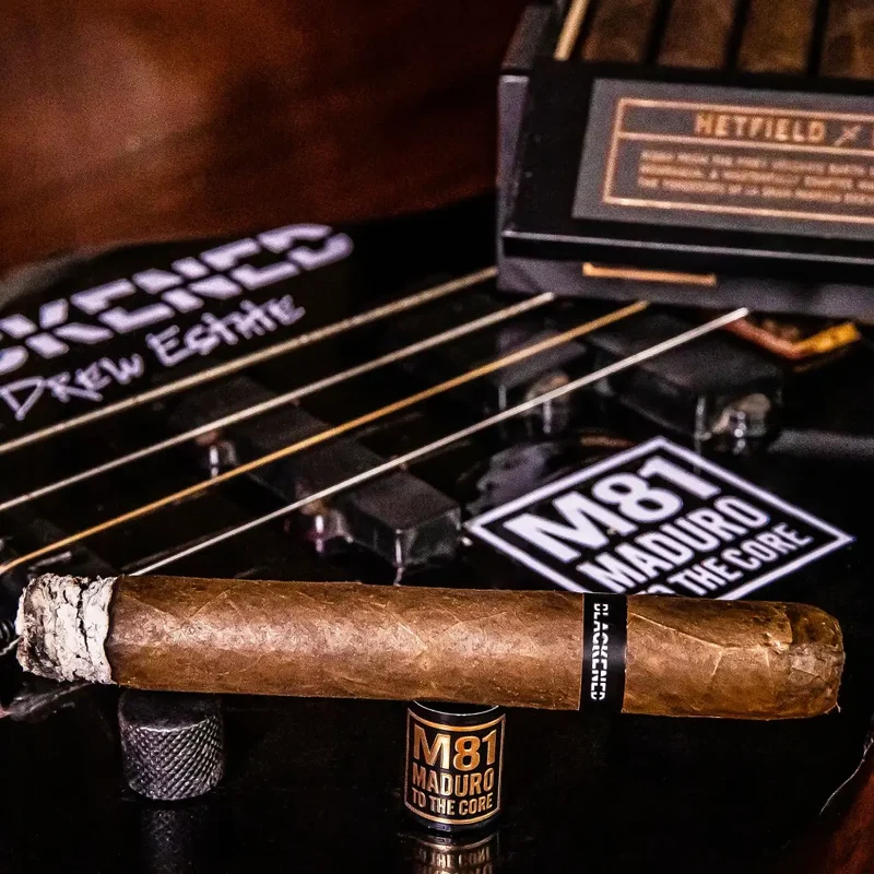 Blackened M81 Robusto
