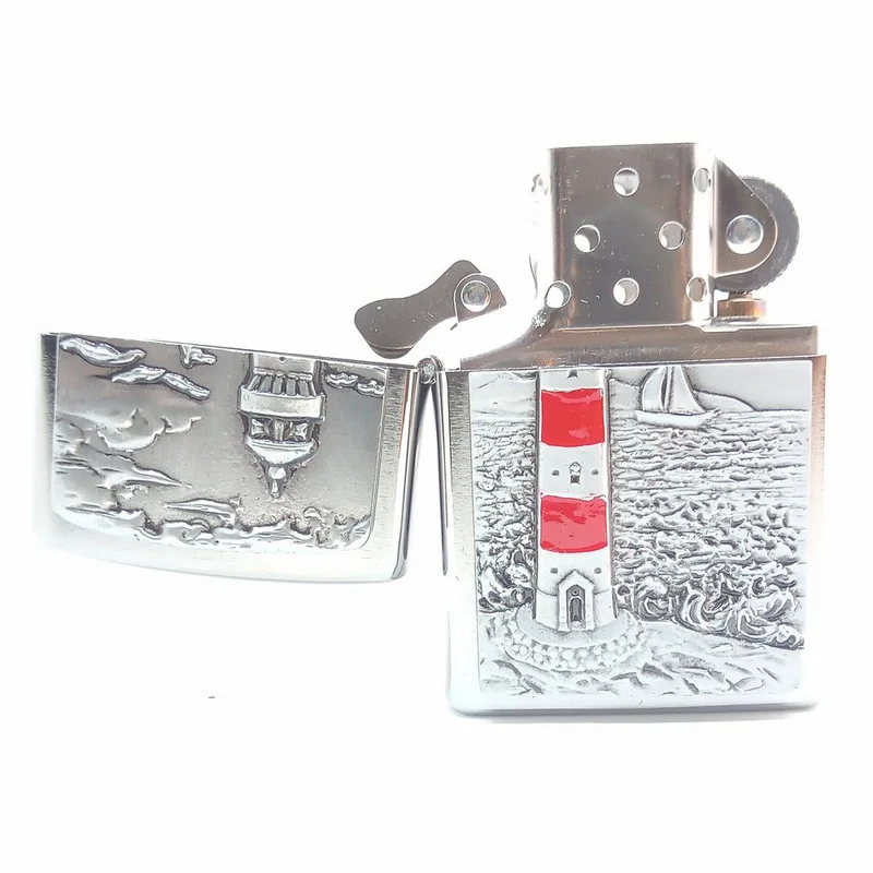 Lighthouse Emblem Zippo Lighter - Rødstribet Fyr