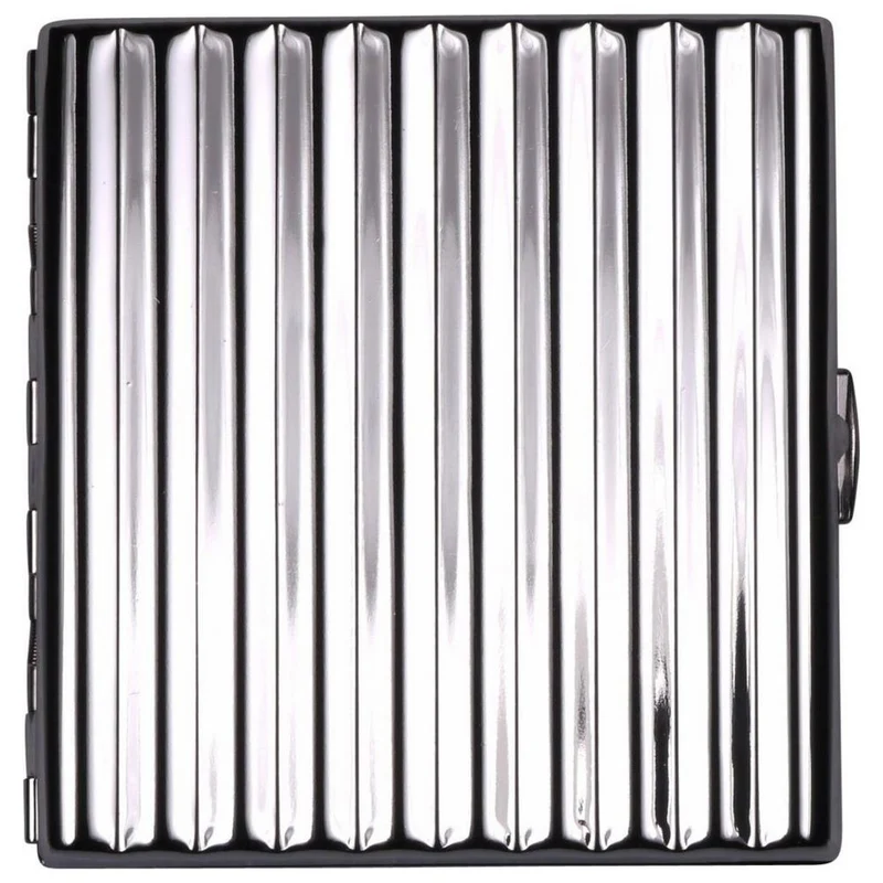 Moderne Cigaret Etui i Bølget Chrome