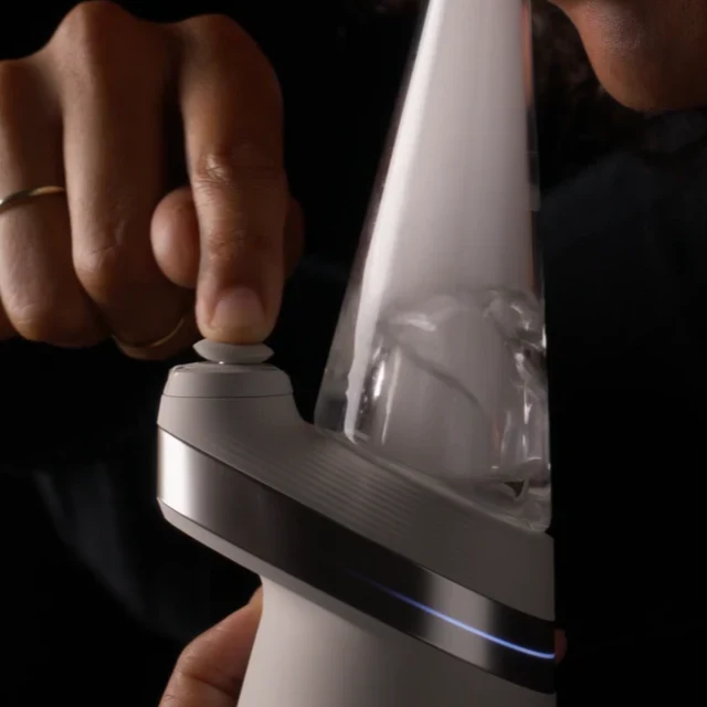 Puffco Peak – Smart E-Rig Dab Vaporizer